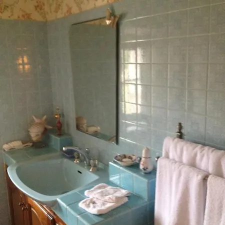 Domaine Le Clos Du Pavillon Bed & Breakfast 2*